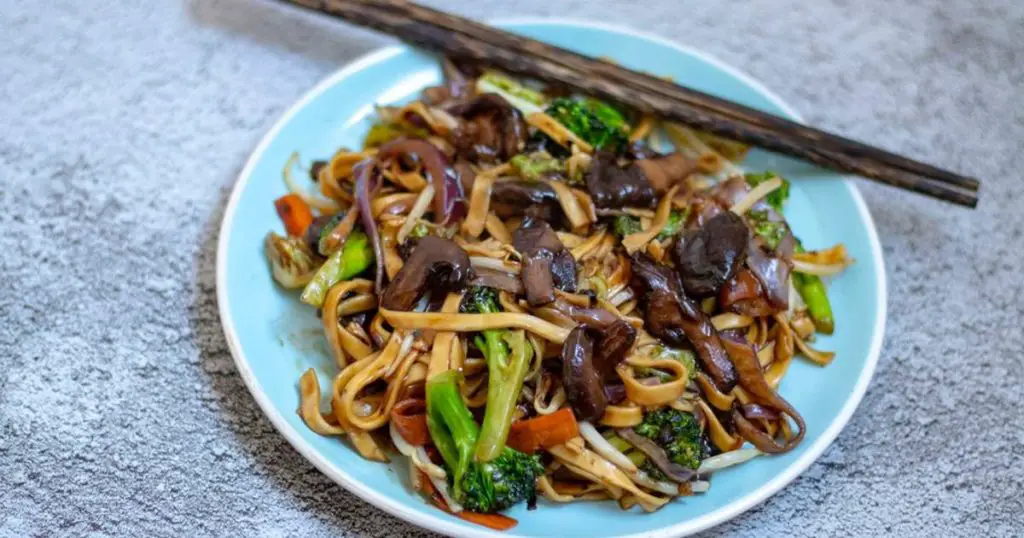 Egg Noodles with Mushrooms
